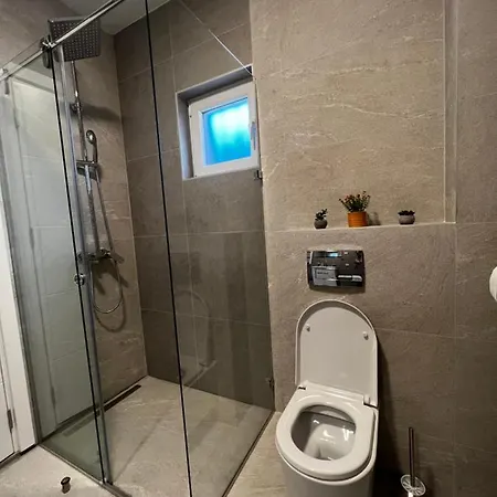 Ortak Apartment *