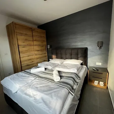 Ortak Apartment