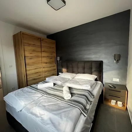 Ortak Apartment